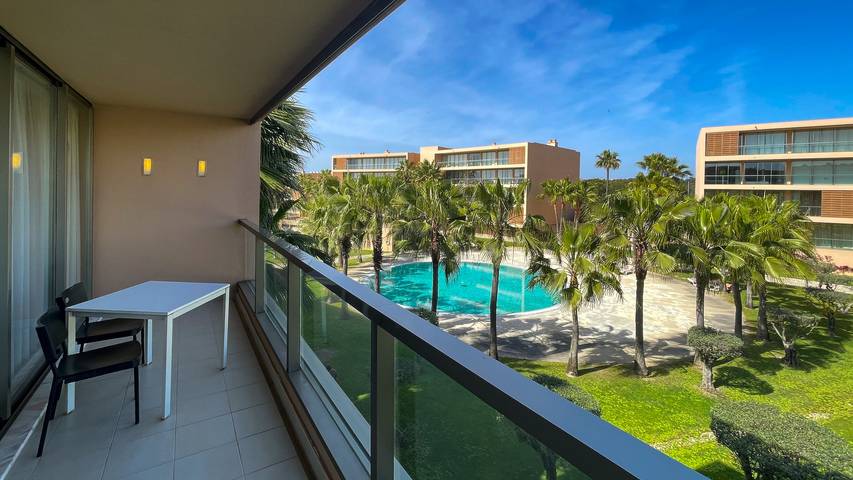 Apartamento de férias para 4 pessoas, com Varanda e Terraço e ainda Jardim and Piscina infantil na Praia dos Salgados