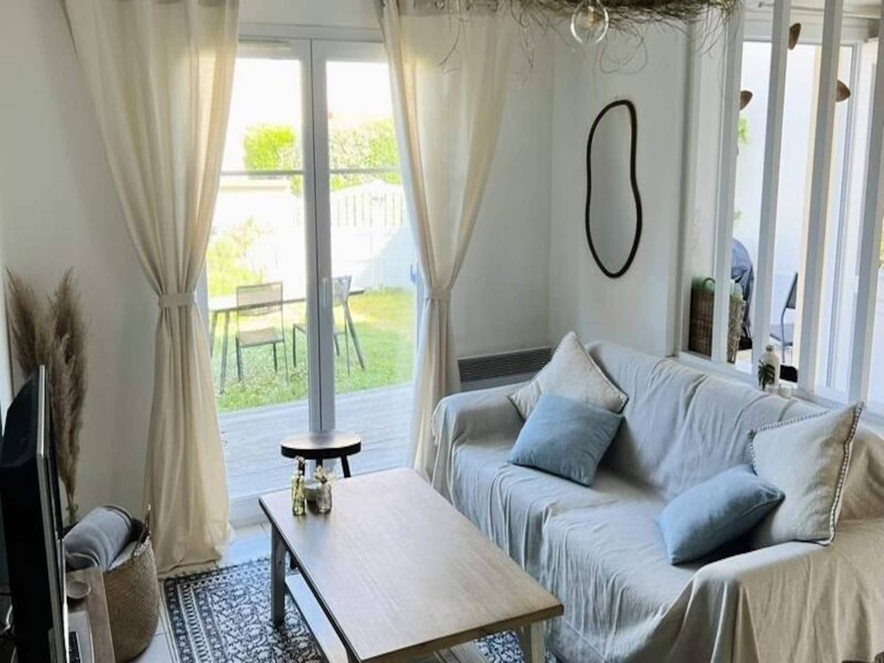 Location De Vacances pour 6 Personnes dans Saint-Sauveur-de-la-Mer, Côte Fleurie