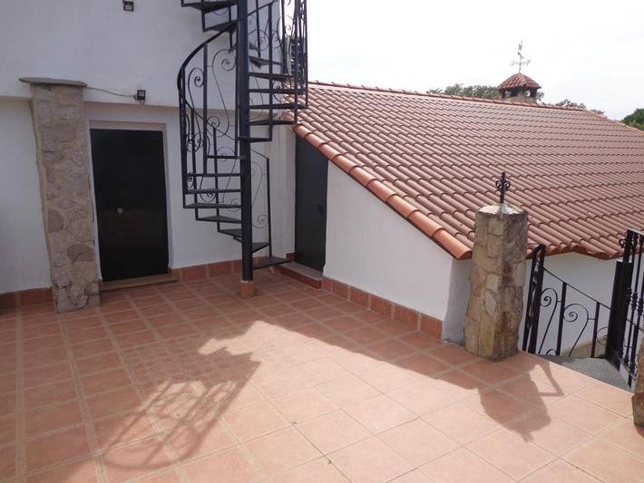 Casa rural para 6 personas, con piscina además de jardín y jacuzzi, Se admiten mascotas en Provincia de Jaén - 2