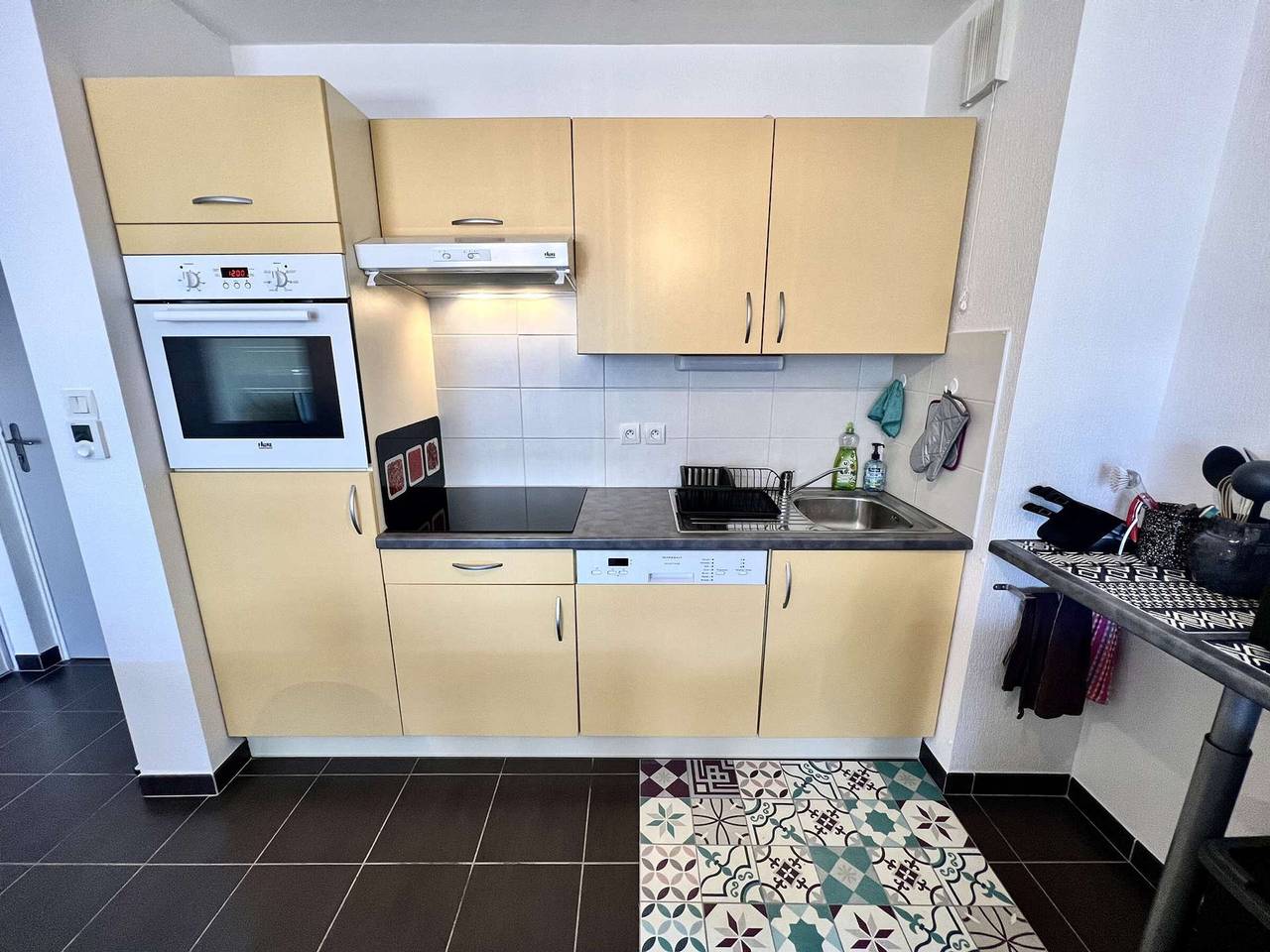Ganze Wohnung, Étel: 2-Zimmer-Wohnung mit Südterrasse, Parkplatz & Kleiner Hund Willkommen in Étel, Côte des Mégalithes