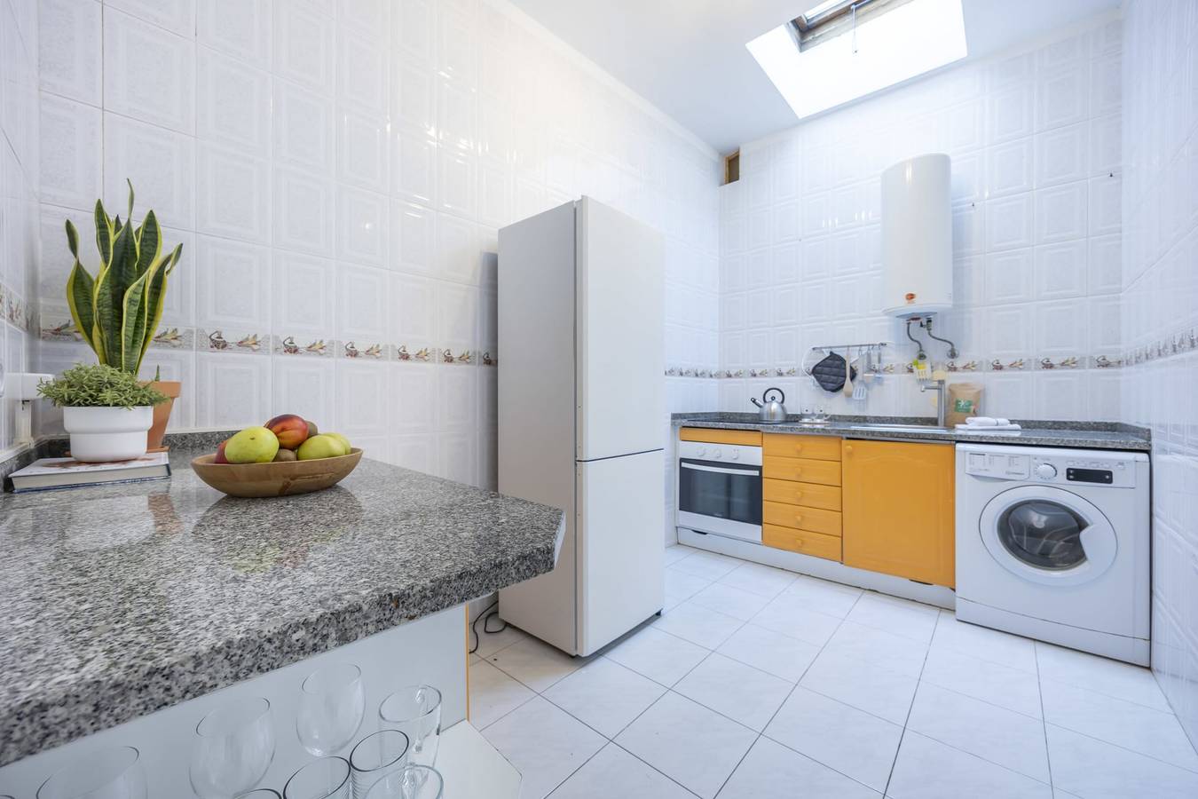 Ganze Wohnung, Ferienwohnung für 2 Personen mit Balkon in Santa Maria, Lagos