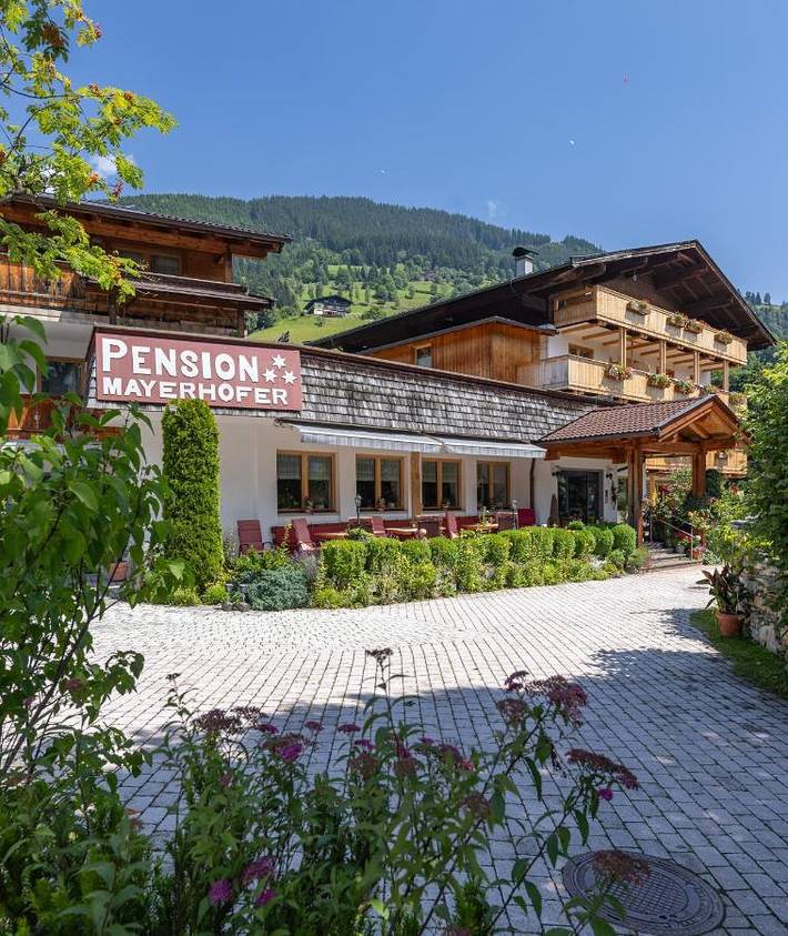 BnB für 2 Personen, mit Balkon und Terrasse sowie Garten in Piesendorf