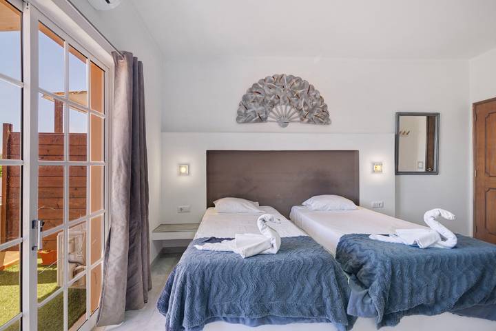 Værelse for 2 personer med balkon in Quelfes, Parque Natural da Ria Formosa