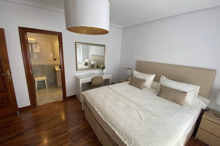 Apartamento entero, Gran Via 50, centro ciudad, aire acondicionado in Centro de Salamanca, Salamanca