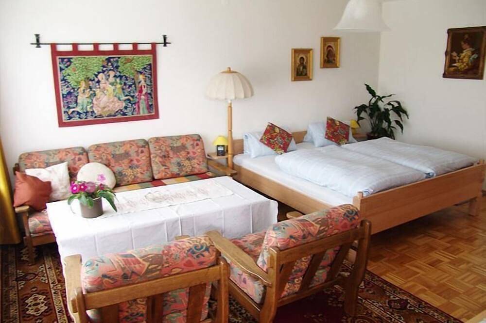 Apartamento inteiro, Casa de férias com grande jardim, gramado e estacionamento in Lindberg, Baviera Oriental