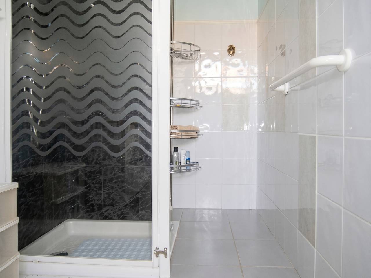 Apartamento entero, Apartamento moderno en Lourdes con jacuzzi, 54 m² in Lourdes (Altos Pirineos), Altos Pirineos