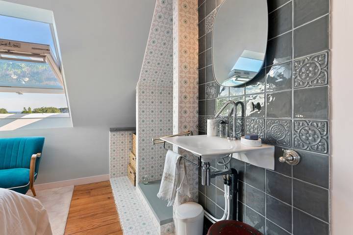 Guest Room "Escale Sauzonnaise - La Baie" with Sea View, Shared Pool and Wi-Fi in Sauzon, Côte des Mégalithes
