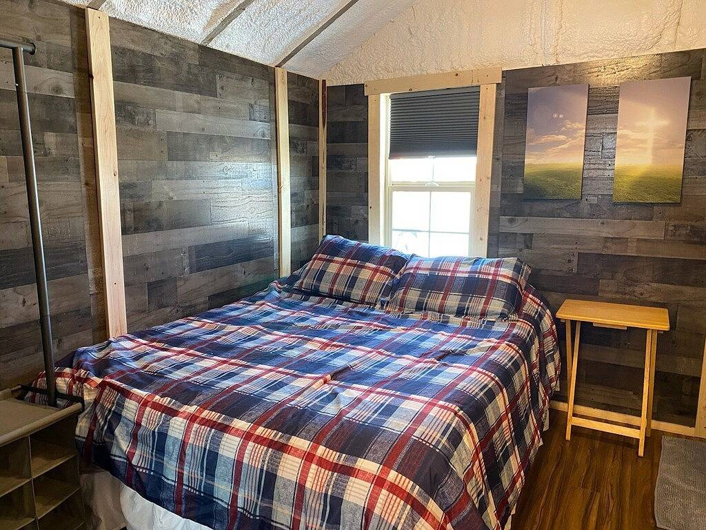Quiet Country Burnt Cross Cabin close to Billings in Yellowstone County