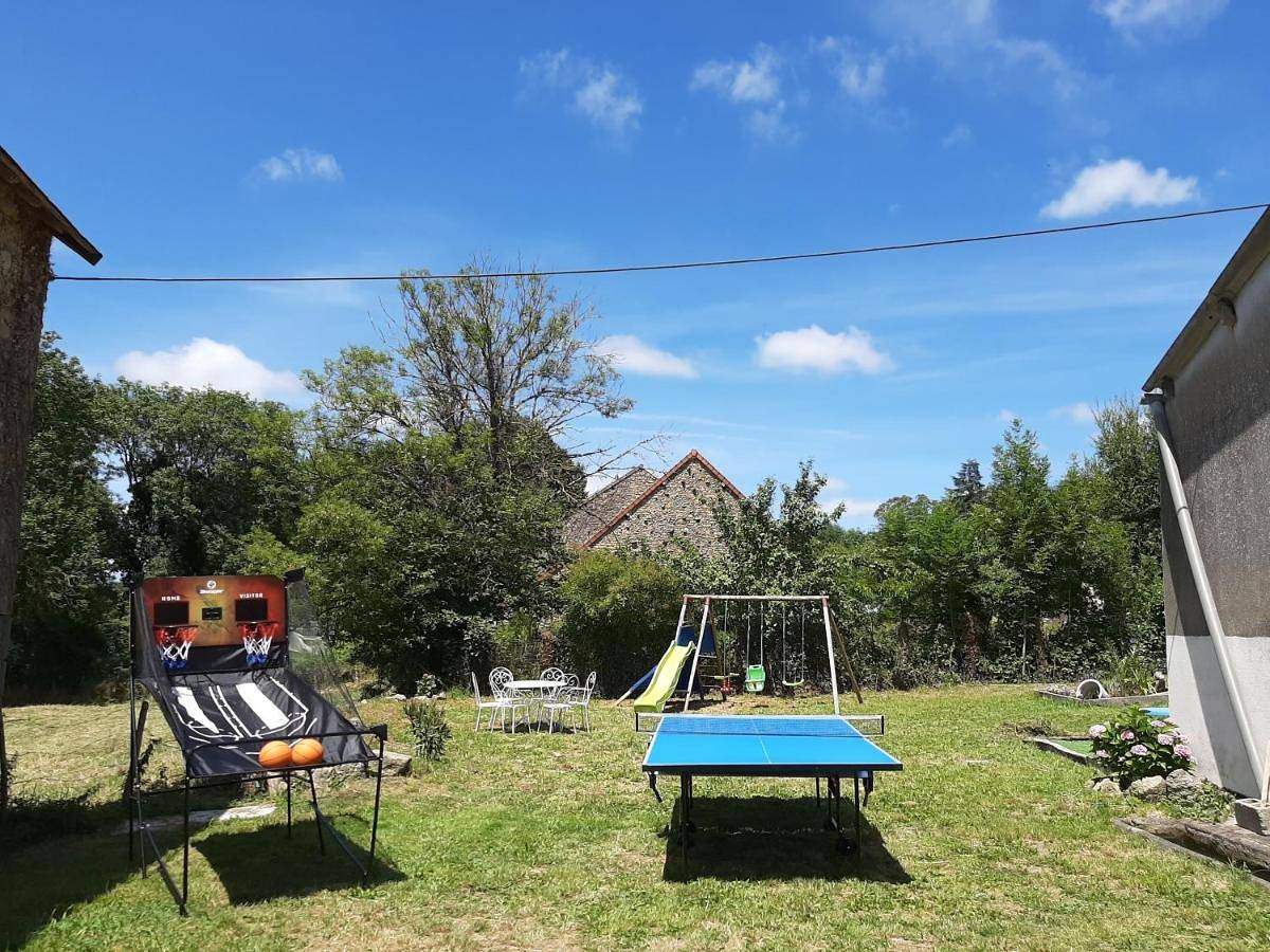 Four-Bedroom House in Folles, Région de Bellac