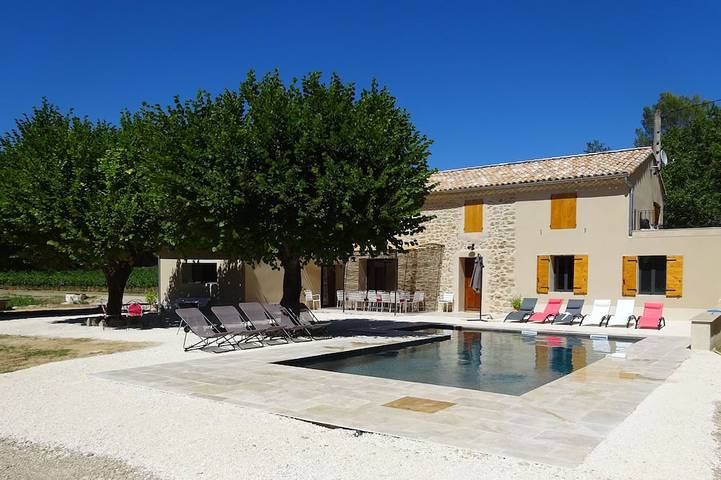 Villa pour 16 personnes, avec Terrasse et Jardin