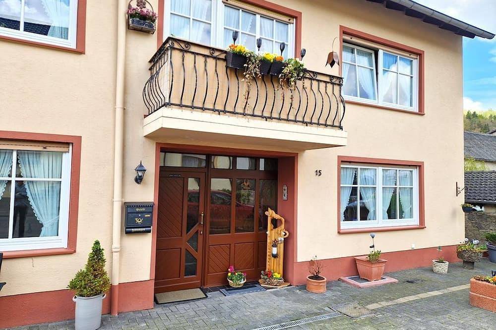 Ganze Wohnung, Ferienwohnung Zur Kasselburg - 3-Bett-Ferienwohnung Zur Kasselburg in Pelm, Vulkaneifel