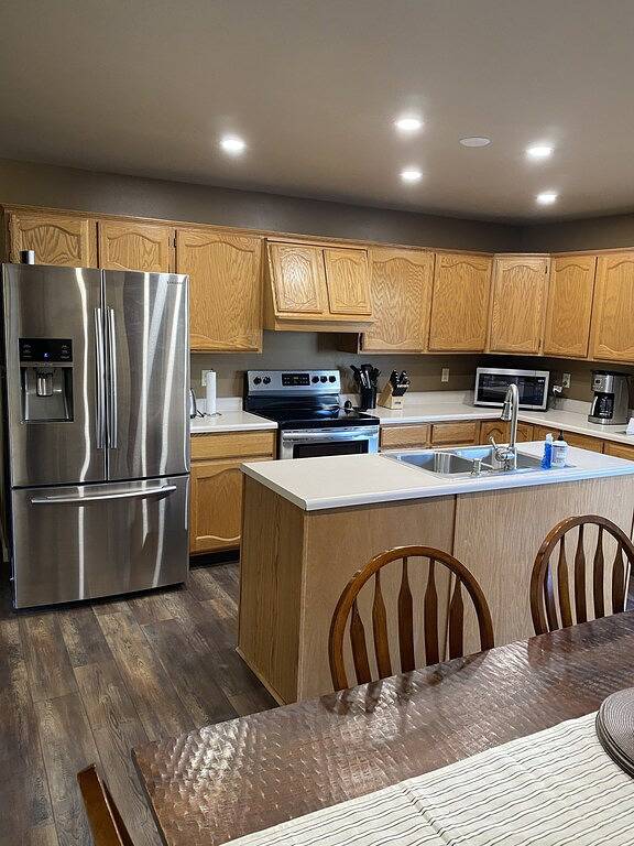 Elk Haven House - Less than 5 min from Yellowstone Park! Beautiful views! in Gardiner, Absaroka Range