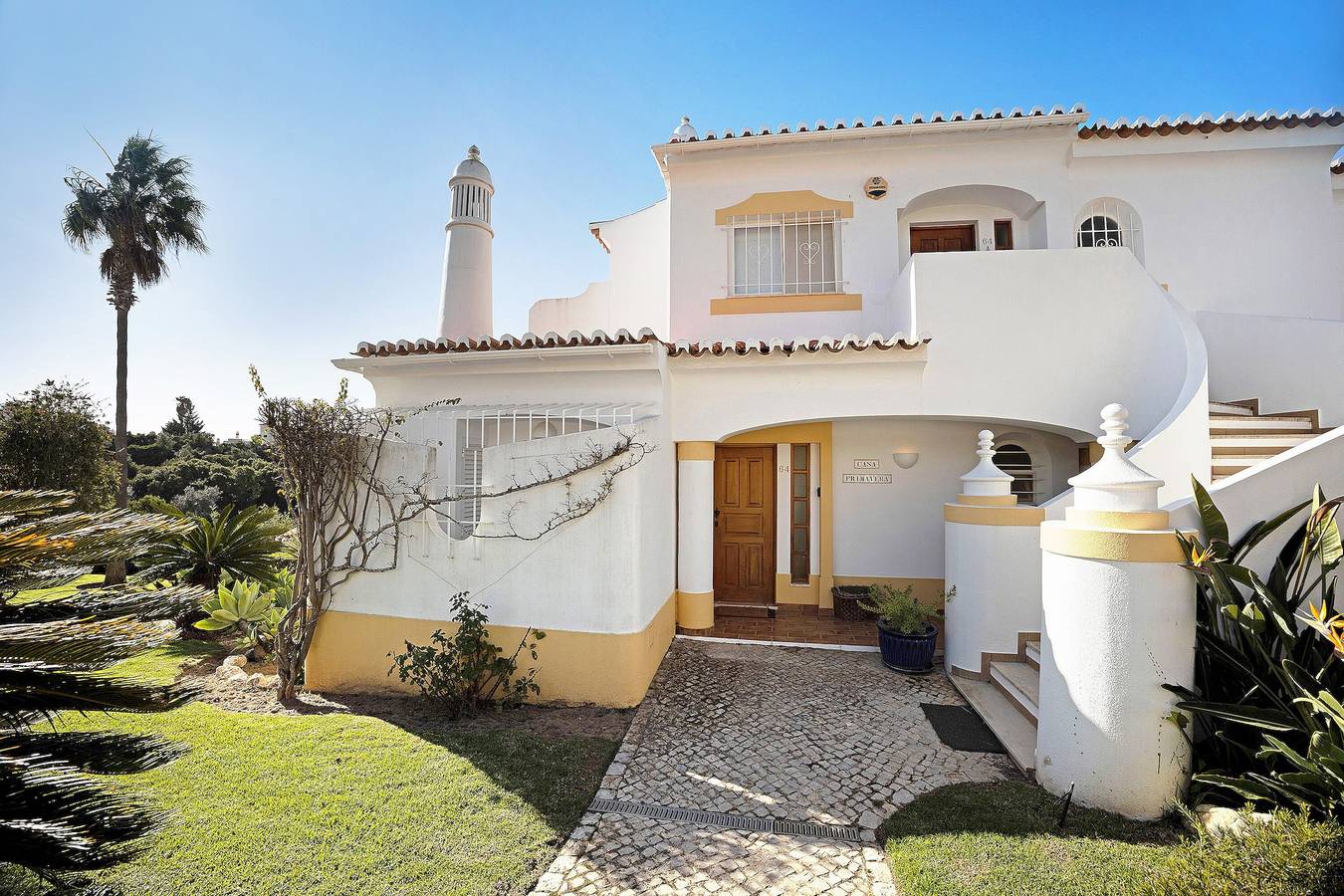Casa vacanze "Primavera" con vista mare, piscina, Wi-Fi, A/C, terrazze e giardino in Carvoeiro, Lagoa
