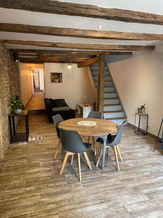Gîte pour 4 personnes, avec jardin et terrasse dans Viterne