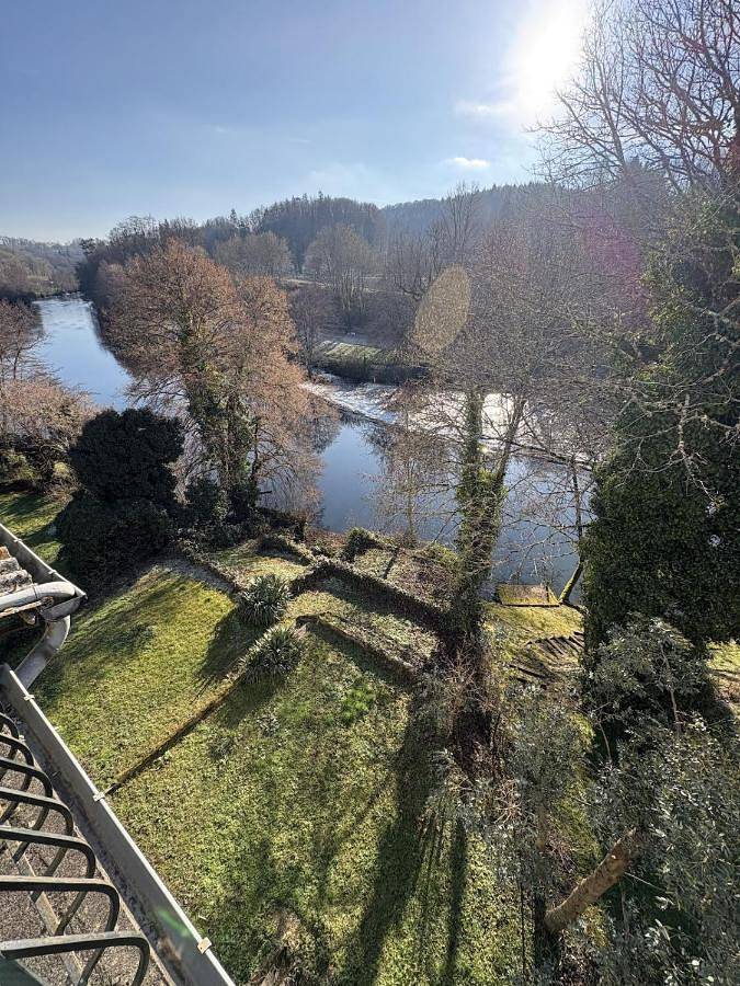 Appartement entier, Appartement calme avec extérieur in Laroquebrou, Région d'Aurillac