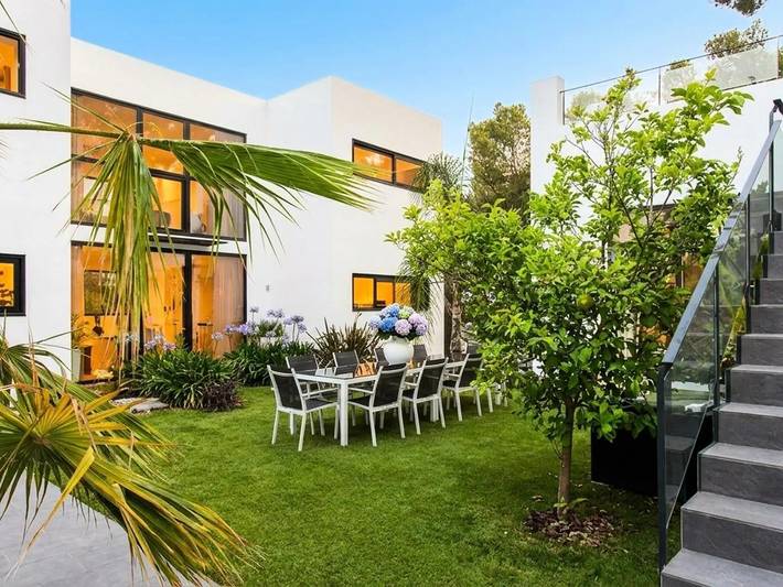 Chalet para 13 personas, con Balcón además de Terraza y Jardín en Garraf - 4