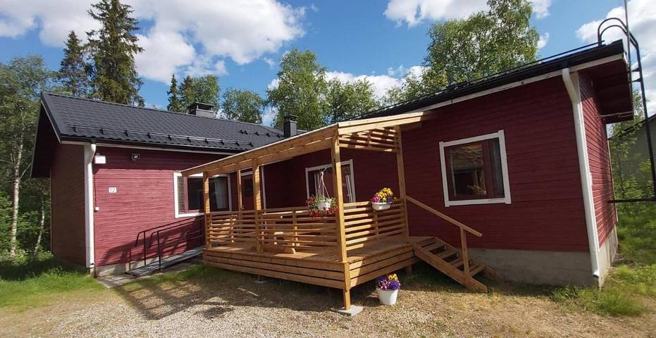 Location de vacances pour 9 personnes, avec Terrasse ainsi que Jardin et Sauna à Ivalo