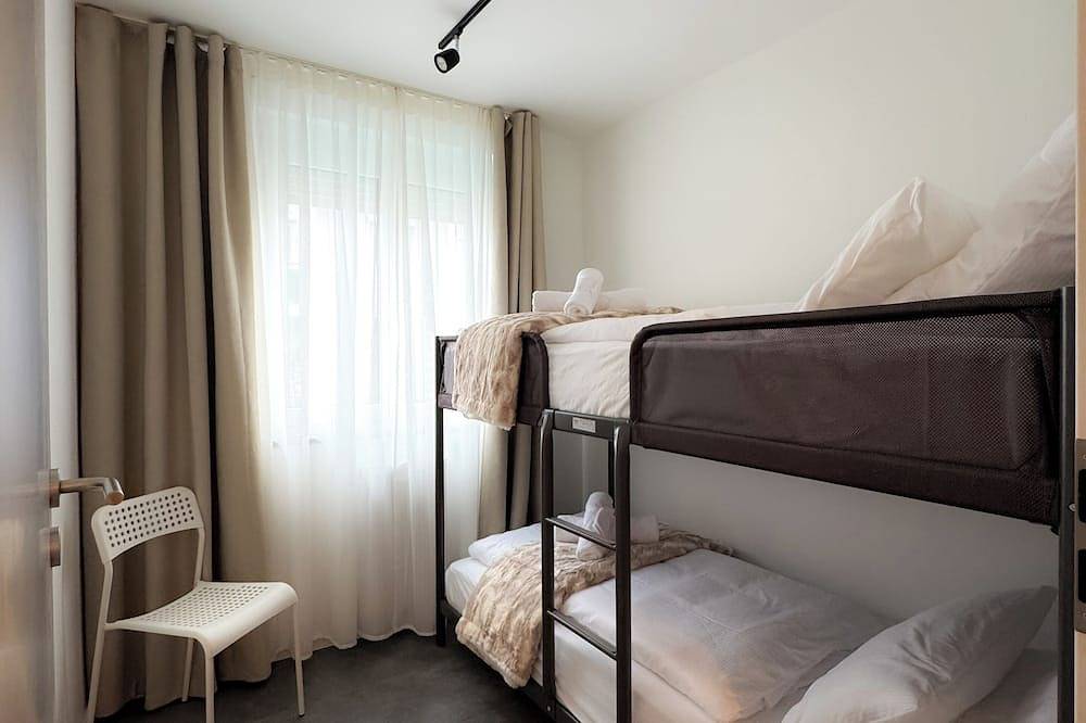 Ferienhaus, Kochinsel, Garten, Parkplatz, 4-8 Personen in Böblingen, Stuttgart Region