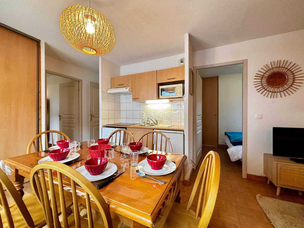 Ganze Wohnung, Gemütliche Wohnung mit großer Terrasse direkt an der Piste in Flumet, Albertville und Umgebung