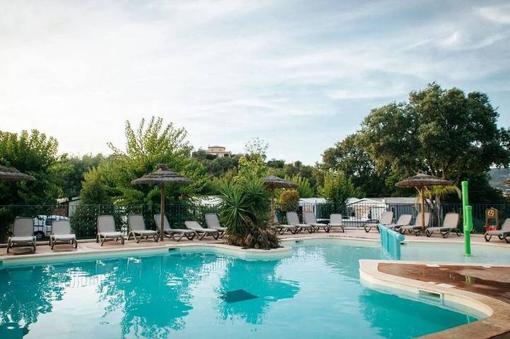 Chalet pour 2 personnes, avec Terrasse et Piscine à Bormes-les-Mimosas - 3