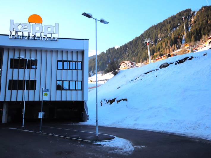 Villa für 9 Personen, mit Terrasse in Tirol