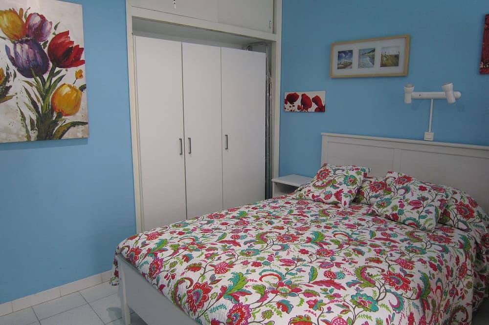 Apartamento entero, 100 meters from the beach. The apartment has a balcony and free Wifi. in Las Palmas de Gran Canaria Centre, Las Palmas de Gran Canaria