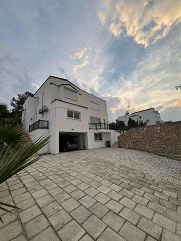 Villa pour 11 personnes, avec piscine ainsi que balcon et jacuzzi à Antalya