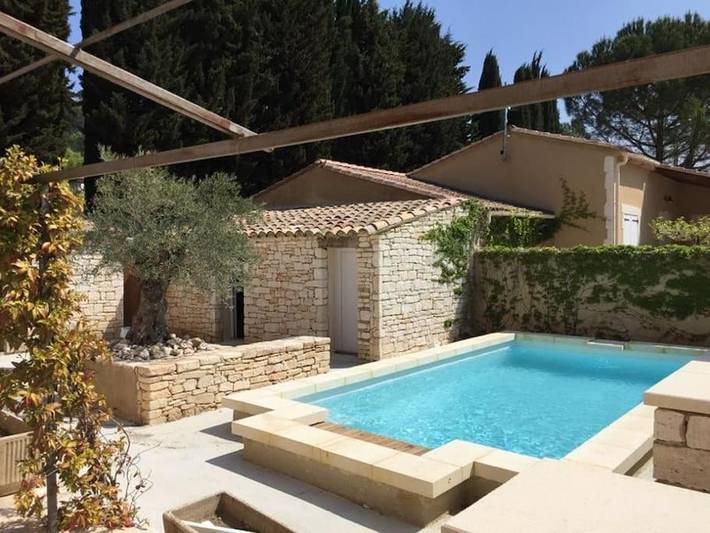 Location de vacances pour 4 personnes, avec piscine et terrasse ainsi que sauna et jardin à Cornillon - 3