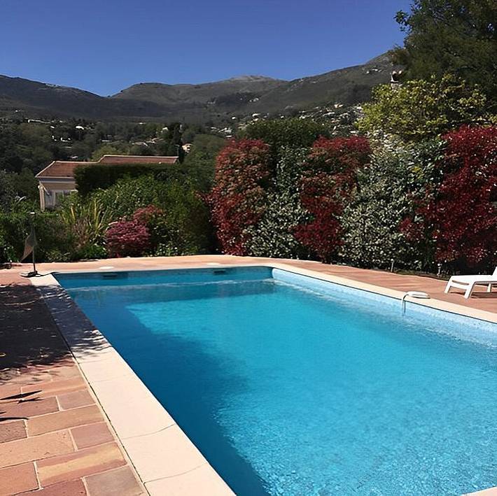 Location de vacances pour 3 personnes, avec piscine et jardin à Vence - 3
