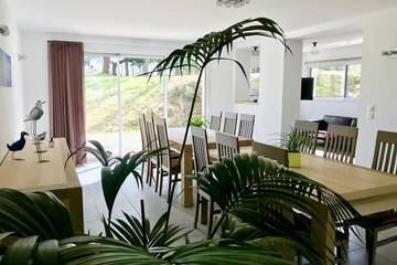 Gîte pour 12 personnes, avec balcon et jardin à Landévennec