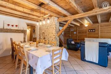 Gîte pour 9 personnes, avec jardin ainsi que piscine et terrasse à Aillon-le-Vieux