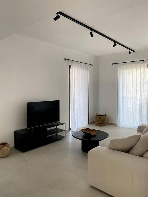 Villa pour 20 personnes, avec jacuzzi ainsi que balcon et piscine à Calvi - 3