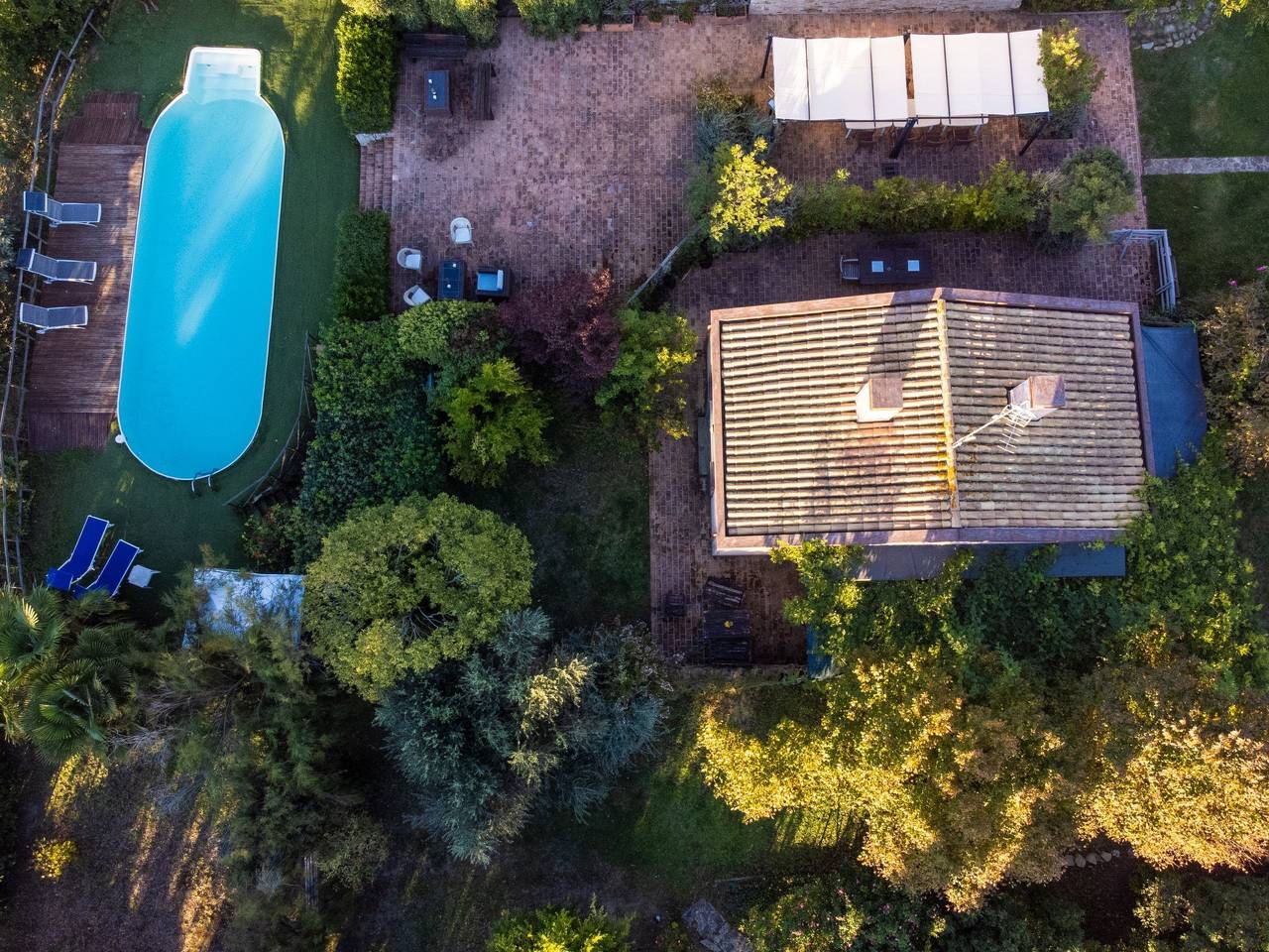 "Haustierfreundliches 'Cottage Glicini' mit Pool und Aussicht in Ostra, Ancona Provinz