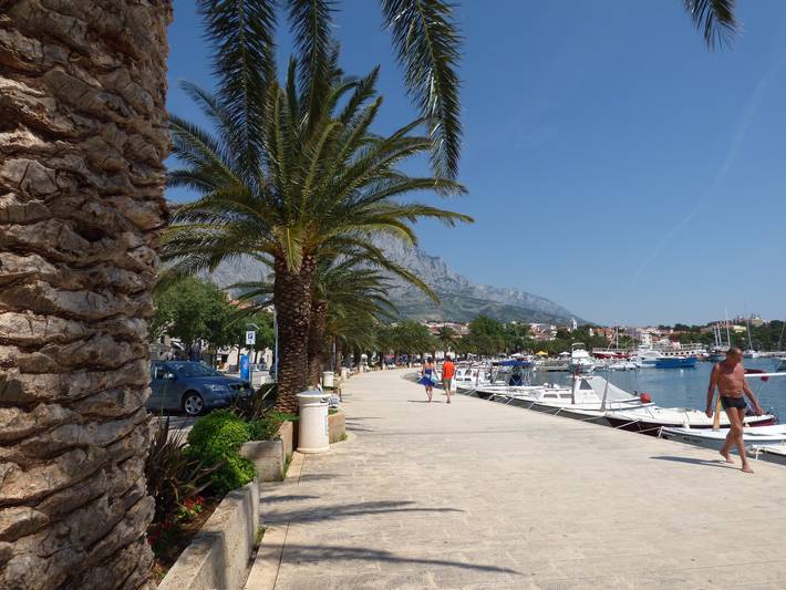 Ferienwohnung für 3 Personen, mit Meerblick und Ausblick sowie Terrasse in Baska Voda - 4