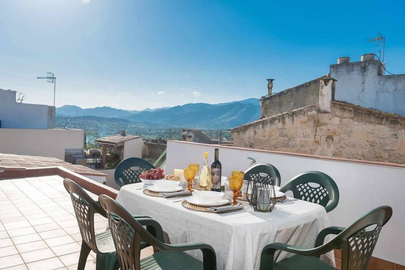 Apartamento entero, Apartamento 'Maca Sol' con terraza privada, Wi-Fi y aire acondicionado in Campanet, Interior de Mallorca