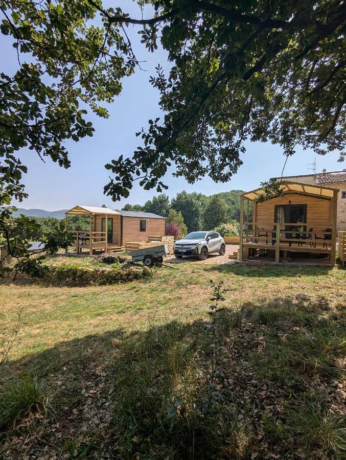 Location de vacances pour 2 personnes, avec piscine et jardin ainsi que terrasse et vue à Viviers - 2