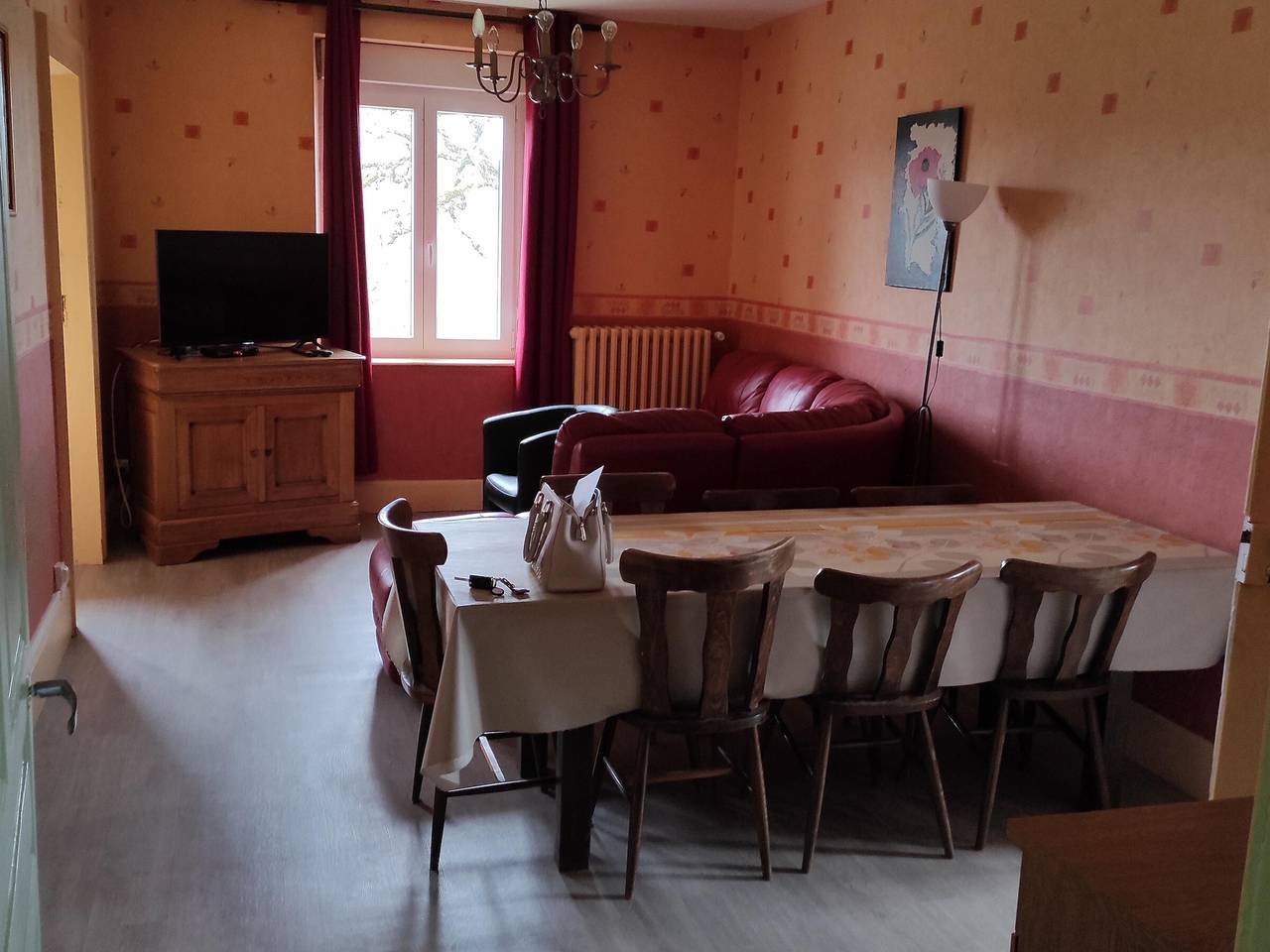 Appartement rénové au pied des Mille Étangs, 3 chambres in Mélisey, Parc naturel régional des Ballons des Vosges