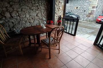 Casa rural para 8 personas, con balcón y jardín en Ruiloba