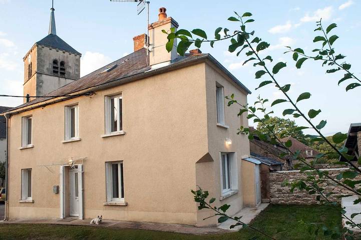 Gîte pour 5 personnes, avec Terrasse à Marigny-l'Église