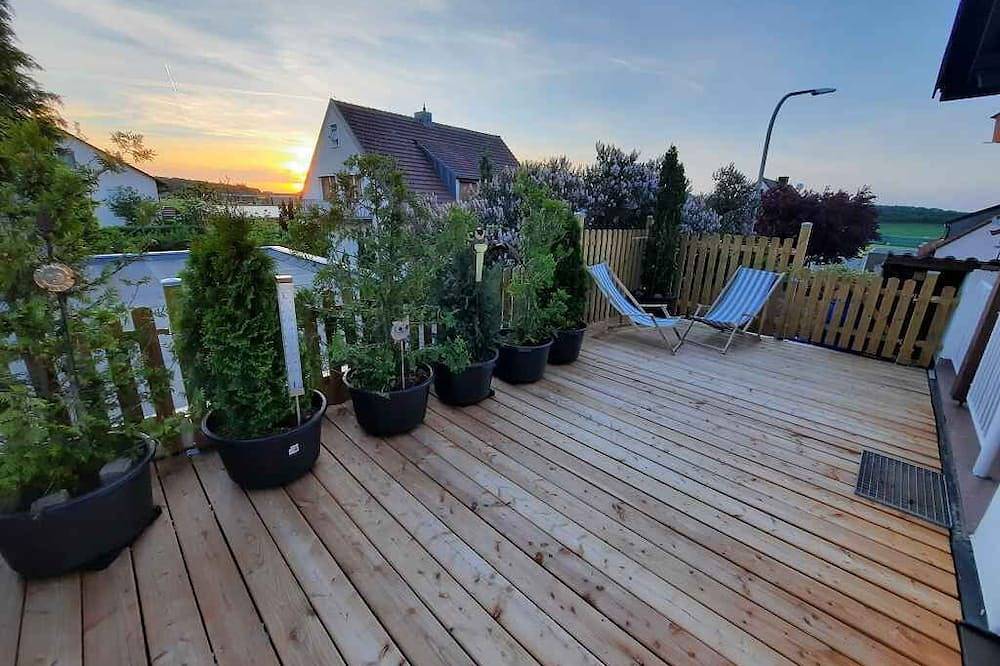 Ganze Wohnung, Geräumige Ferienwohnung (80 qm) für bis zu 4 Personen mit Loggia in Maroldsweisach, Landkreis Haßberge