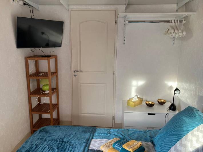 Gîte pour 2 personnes, avec piscine ainsi que vue et jardin dans Roques Sur Garonne - 2