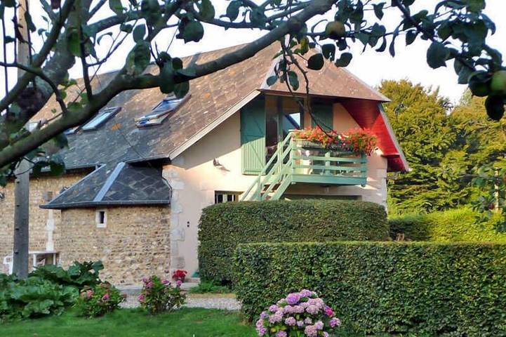 Location de vacances pour 4 personnes, avec jardin et terrasse à Villainville