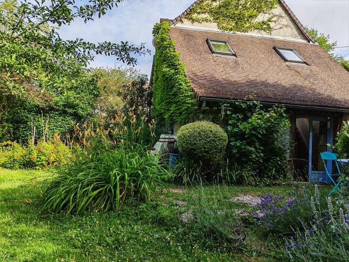 Location de vacances pour 2 personnes, avec terrasse ainsi que jardin et vue dans Le Menoux - 3