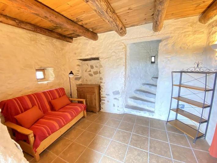 Location de vacances pour 2 personnes, avec piscine ainsi que jardin et vue à Saint-Sauveur-de-Cruzières - 2