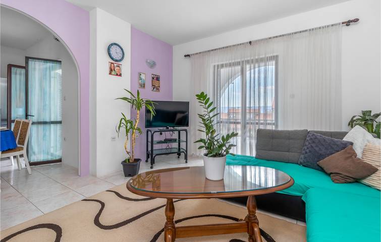 Ferienwohnung für 6 Personen, mit Terrasse und Garten in Novi Vinodolski - 3