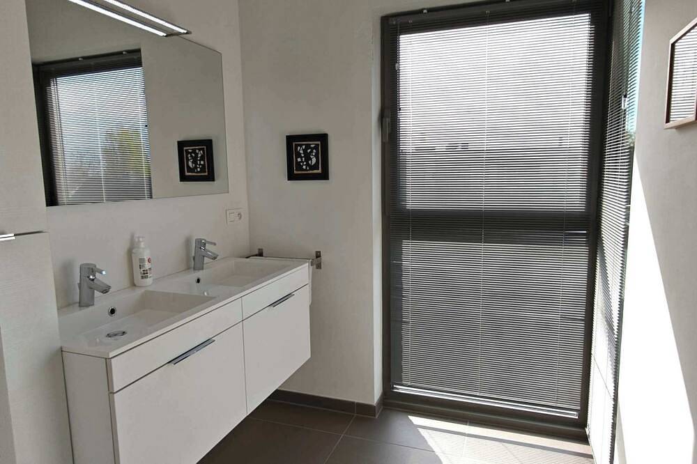 Geheel appartement, Familievakantie Zeezicht, Kindvriendelijk & Strand in Brugge, Belgische Kust
