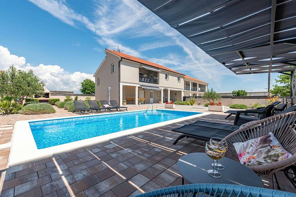 Casa vacanza a Zara a partire da 251€ a notte