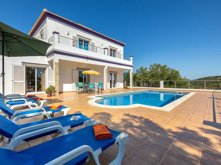Ferienhaus für 6 Personen, mit Garten in Faro