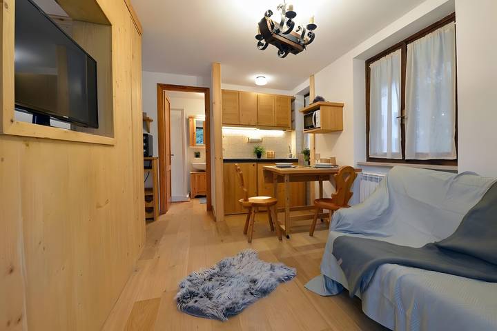 Appartamento intero, Appartamento 'Morgex' in centro con vista sulle montagne e balcone in Morgex, Comune di Morgex