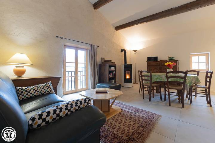 Gîte pour 6 personnes, avec terrasse, animaux acceptés